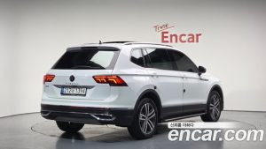 Volkswagen Tiguan 2.0 TSI Prestige 2023 года из Южной Кореи