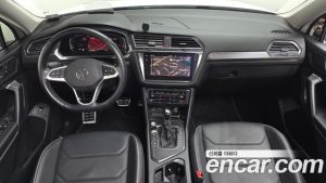 Volkswagen Tiguan 2.0 TSI Prestige 2023 года из Южной Кореи