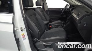 Volkswagen Tiguan 2.0 TSI Prestige 2023 года из Южной Кореи