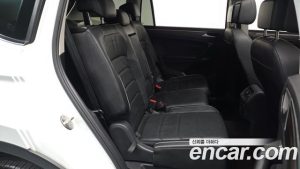 Volkswagen Tiguan 2.0 TSI Prestige 2023 года из Южной Кореи