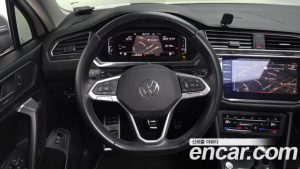 Volkswagen Tiguan 2.0 TSI Prestige 2023 года из Южной Кореи