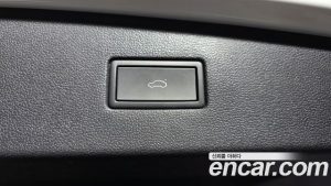 Volkswagen Tiguan 2.0 TSI Prestige 2023 года из Южной Кореи