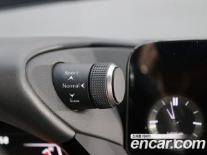 Lexus ES Luxury Plus 2023 года из Южной Кореи