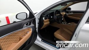 Genesis G70 Бензин 2.5T 4WD 2024 года из Южной Кореи