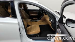 Genesis G70 Бензин 2.5T 4WD 2024 года из Южной Кореи