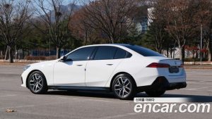 BMW 5-Series 520i Special Edition 2024 года из Южной Кореи