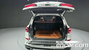 BMW X5 xDrive 40i M Sport 2025 года из Южной Кореи