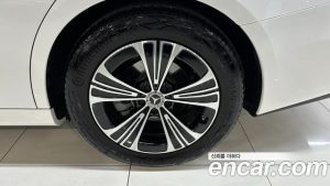 Mercedes-Benz E-Class E200 Avantgarde 2025 года из Южной Кореи