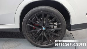 BMW X6 xDrive40d M Sport Online Exclusive 2025 года из Южной Кореи