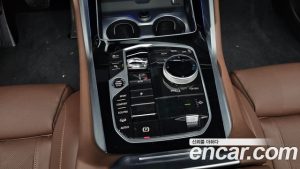 BMW X6 xDrive40d M Sport Online Exclusive 2025 года из Южной Кореи
