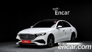 Mercedes-Benz E-Class E300 4MATIC AMG Line 2024 года из Южной Кореи