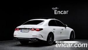 Mercedes-Benz E-Class E300 4MATIC AMG Line 2024 года из Южной Кореи