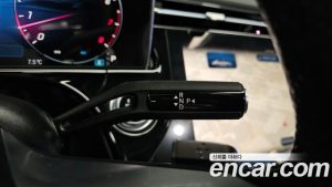 Mercedes-Benz E-Class E300 4MATIC AMG Line 2024 года из Южной Кореи