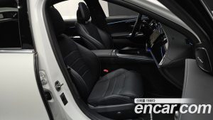 Mercedes-Benz E-Class E300 4MATIC AMG Line 2024 года из Южной Кореи