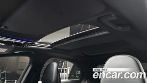Mercedes-Benz E-Class E300 4MATIC AMG Line 2024 года из Южной Кореи