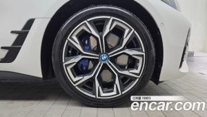 BMW i4 eDrive40 M Sport PRO 2024 года из Южной Кореи