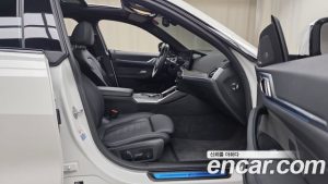 BMW i4 eDrive40 M Sport PRO 2024 года из Южной Кореи