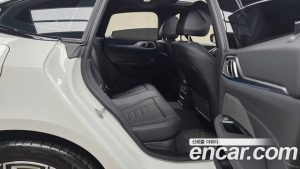 BMW i4 eDrive40 M Sport PRO 2024 года из Южной Кореи