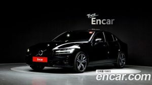 Volvo S60 B5 R- 2022 года из Южной Кореи