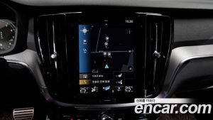 Volvo S60 B5 R- 2022 года из Южной Кореи