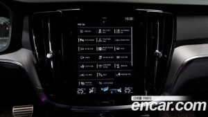 Volvo S60 B5 R- 2022 года из Южной Кореи