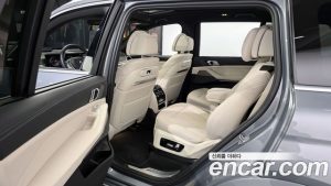 BMW X7 xDrive 40i Design Pure Excellence 6 2023 года из Южной Кореи