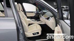 BMW X7 xDrive 40i Design Pure Excellence 6 2023 года из Южной Кореи