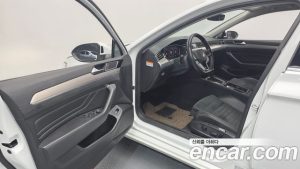 Volkswagen Passat 2.0 TDI Premium 2022 года из Южной Кореи