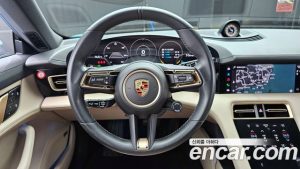 Porsche Taycan 4S 2024 года из Южной Кореи