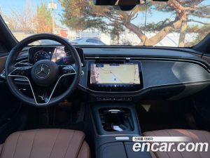 Mercedes-Benz E-Class E200 Avantgarde Limited 2025 года из Южной Кореи