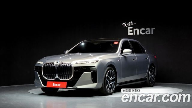 BMW 7-Series 740i xDrive M Sport 2025 года из Кореи