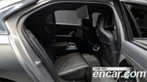 BMW 7-Series 740i xDrive M Sport 2025 года из Южной Кореи
