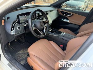 Mercedes-Benz E-Class E200 Avantgarde Limited 2025 года из Южной Кореи