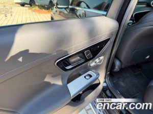 Mercedes-Benz GLC-Class GLC300 4MATIC Avantgarde Coupe 2025 года из Южной Кореи
