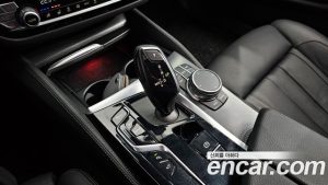 BMW 5-Series 520i M Sport 2023 года из Южной Кореи
