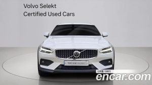 Volvo V60 B5 Ultra AWD 2025 года из Южной Кореи
