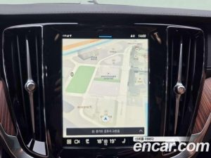 Volvo V60 B5 Ultra AWD 2025 года из Южной Кореи