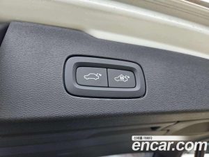 Volvo V60 B5 Ultra AWD 2025 года из Южной Кореи
