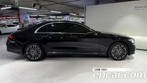 Mercedes-Benz S-Class S350 d 2023 года из Южной Кореи