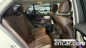 Mercedes-Benz GLE-Class GLE300d 4MATIC 2023 года из Южной Кореи