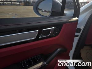 Porsche Cayenne 3.0 Coupe 2022 года из Южной Кореи