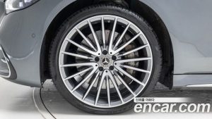 Mercedes-Benz S-Class S500 4MATIC 2024 года из Южной Кореи