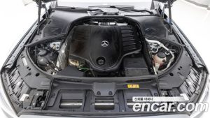 Mercedes-Benz S-Class S500 4MATIC 2024 года из Южной Кореи