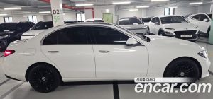 Mercedes-Benz C-Class C200 Avantgarde 2024 года из Южной Кореи