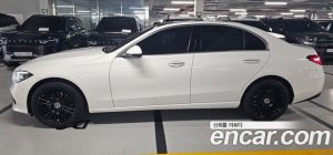 Mercedes-Benz C-Class C200 Avantgarde 2024 года из Южной Кореи