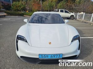 Porsche Taycan Base 2023 года из Южной Кореи