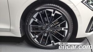 Kia K5 1.6 Turbo 2024 года из Южной Кореи