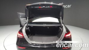 Mercedes-Benz E-Class E250 Avantgarde 2023 года из Южной Кореи