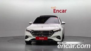 Mercedes-Benz E-Class E450 4MATIC 2024 года из Южной Кореи