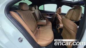 Mercedes-Benz E-Class E450 4MATIC 2024 года из Южной Кореи